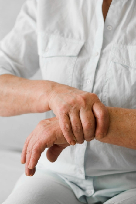 расстройство моторики руки при писчем спазме